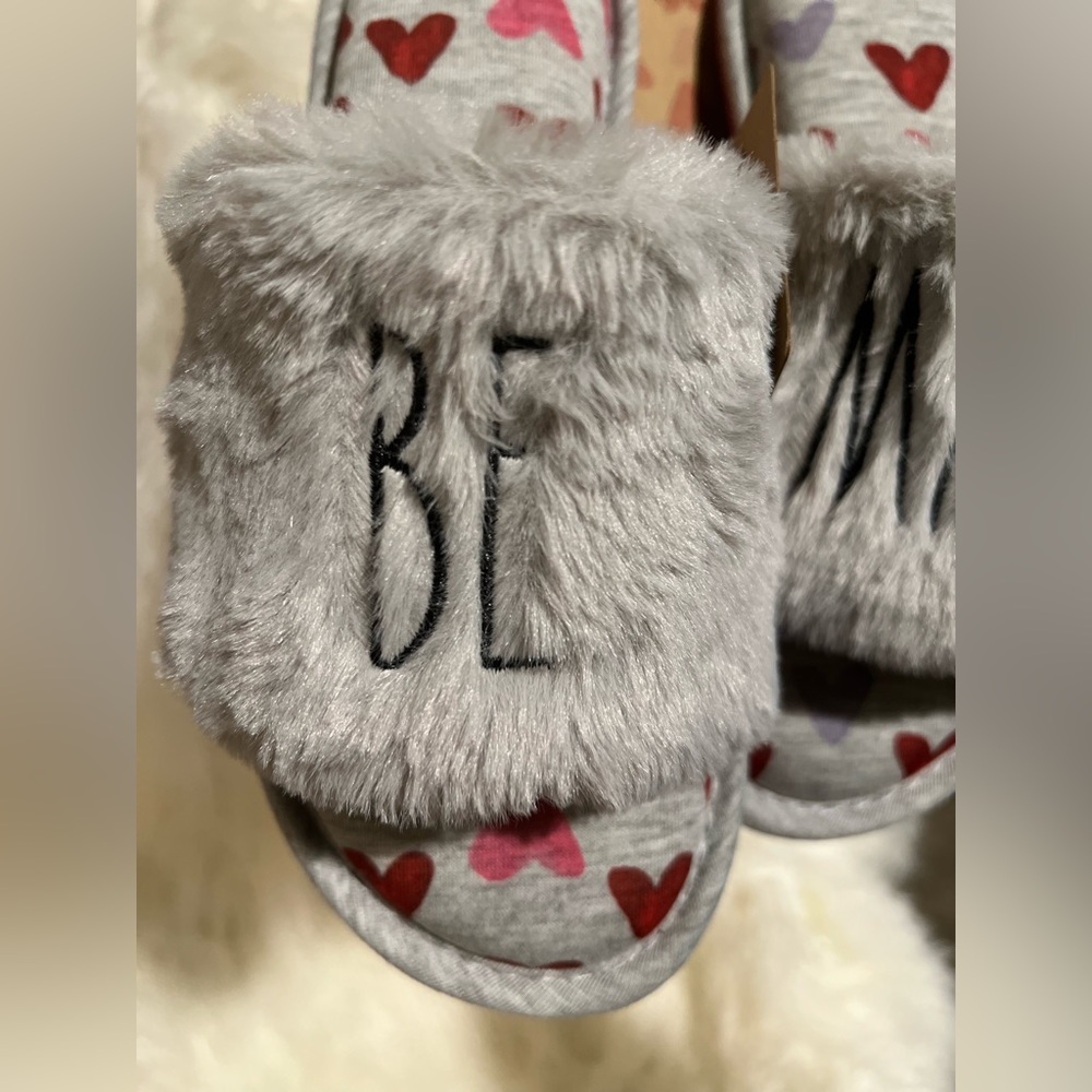 ♥️Rae Dunn BE MINE Women’s Slippers - Picture 4 of 12